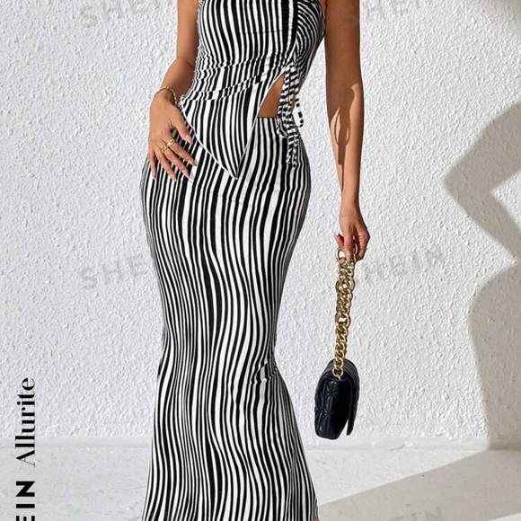 Black and white striped tube top and skirt - Picture 2 of 4